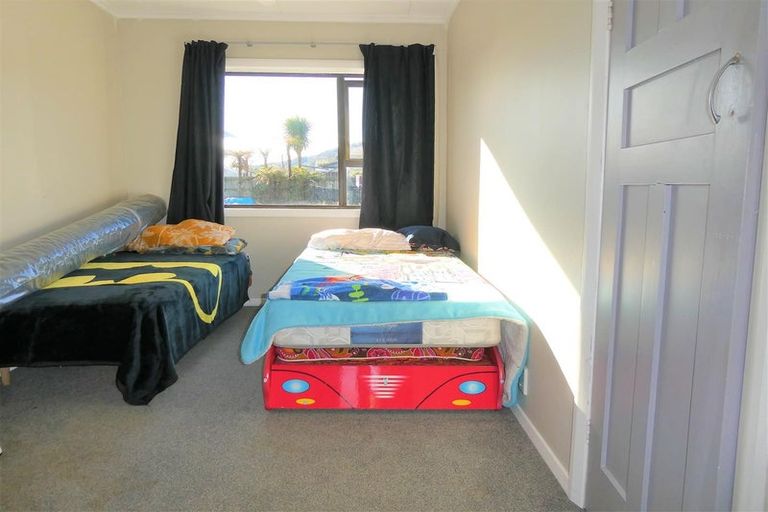 Photo of property in 15 Ohau Street, Dobson, Greymouth, 7805