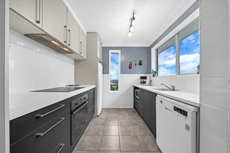 Photo of property in 3 Dundas Place, Henderson, Auckland, 0612