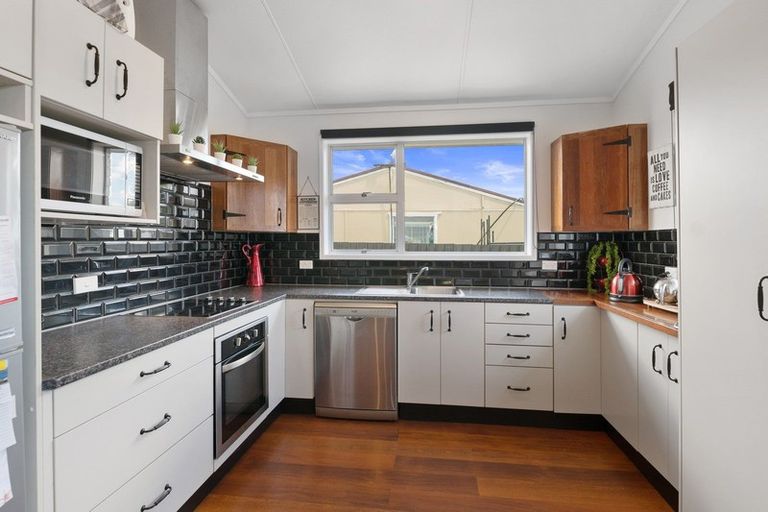 Photo of property in 3 Cardiff Street, Levin, 5510