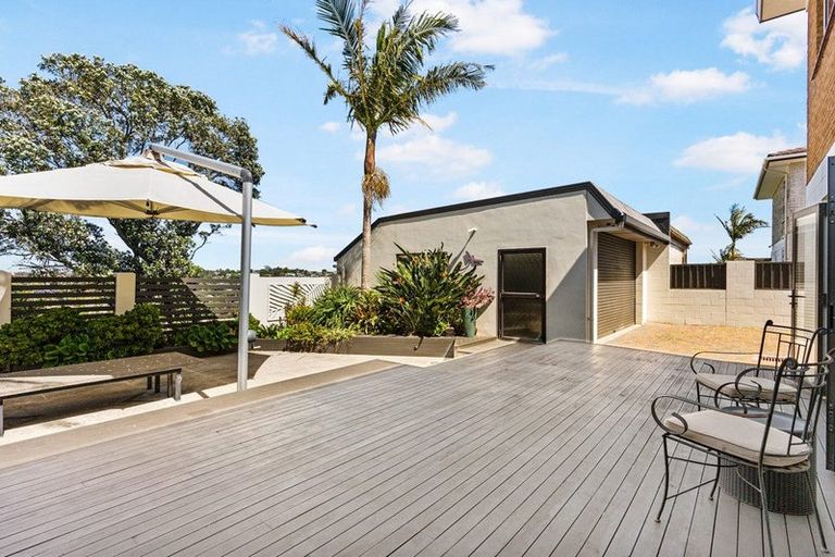 Photo of property in 8 Pounamu Place, Shelly Park, Auckland, 2014