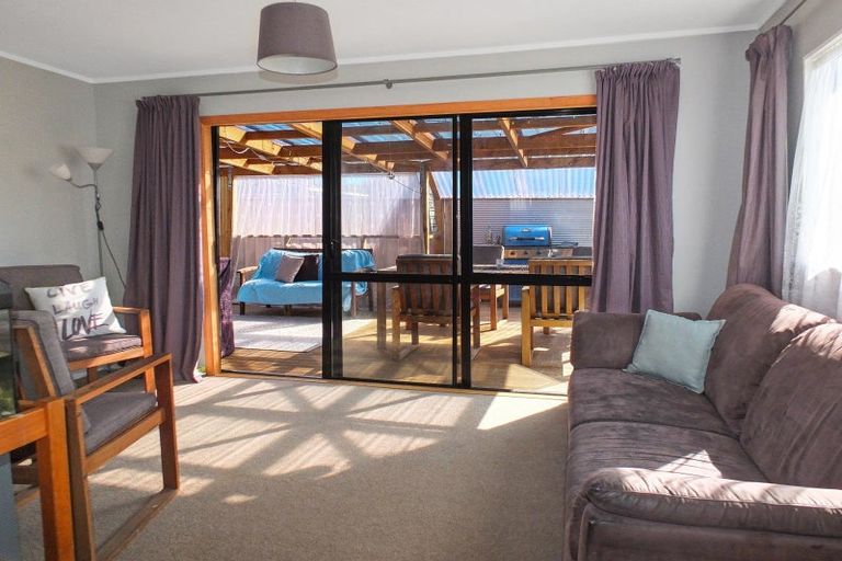 Photo of property in 16a Shortt Street, Foxton Beach, Foxton, 4815