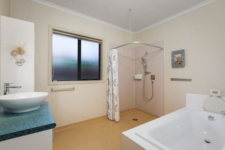 Photo of property in 14 Crawford Drive, Thames, 3500