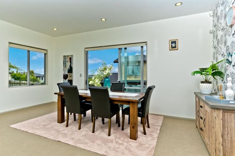 Photo of property in 62 Lake Panorama Drive, Henderson, Auckland, 0612