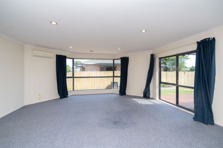 Photo of property in 26 Aldershot Place, Nawton, Hamilton, 3200