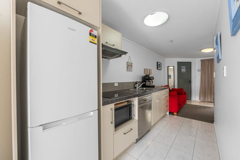 Photo of property in Atlas Apartments, 17/49 Maunganui Road, Mount Maunganui, 3116