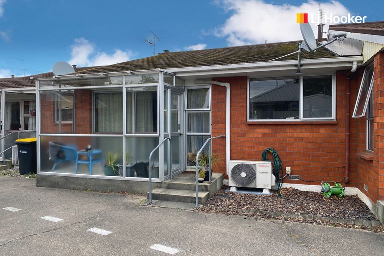 Photo of property in 16 Mure Street, Mosgiel, 9024