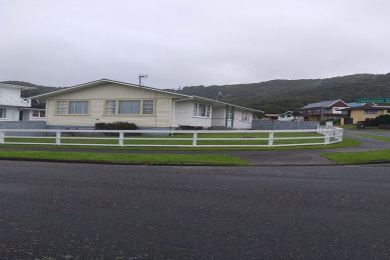 Photo of property in 7 Enfield Street, Wainuiomata, Lower Hutt, 5014