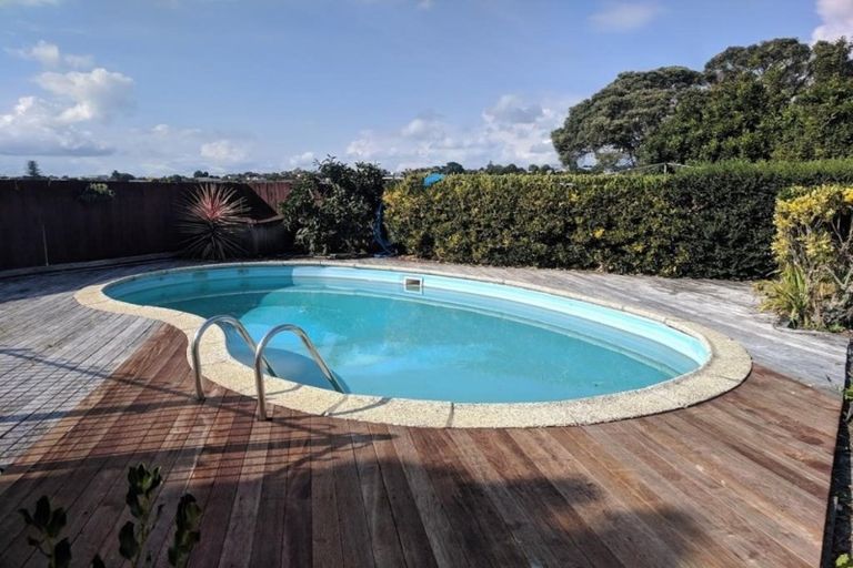 Photo of property in 4 Robin Lane, Browns Bay, Auckland, 0630