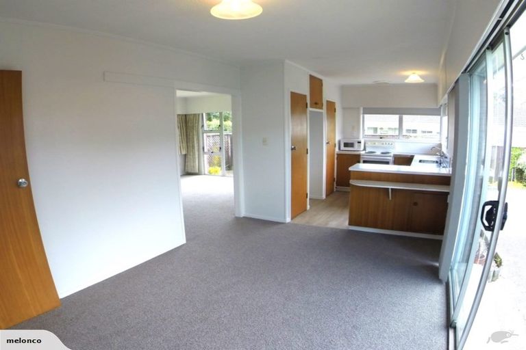 Photo of property in 2/11 Ashdown Place, Pahurehure, Papakura, 2113