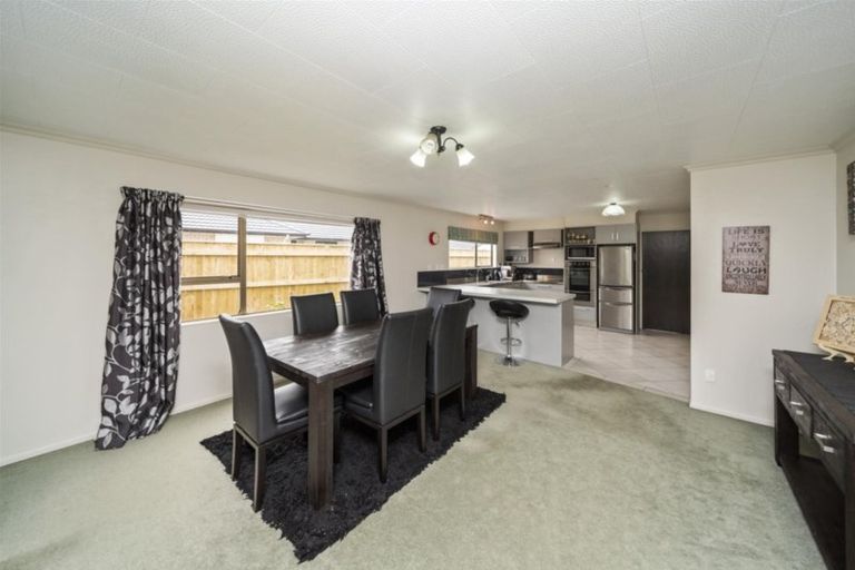 Photo of property in 8 Matai Place, Hawera, 4610