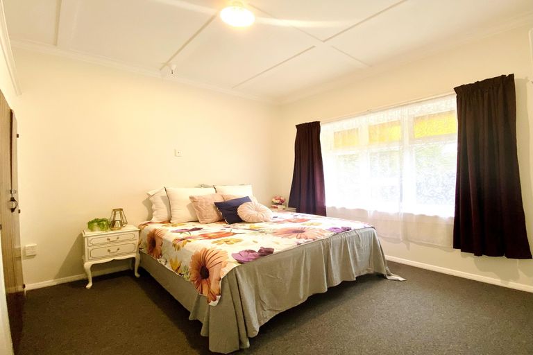 Photo of property in 375 College Street, Hokowhitu, Palmerston North, 4410