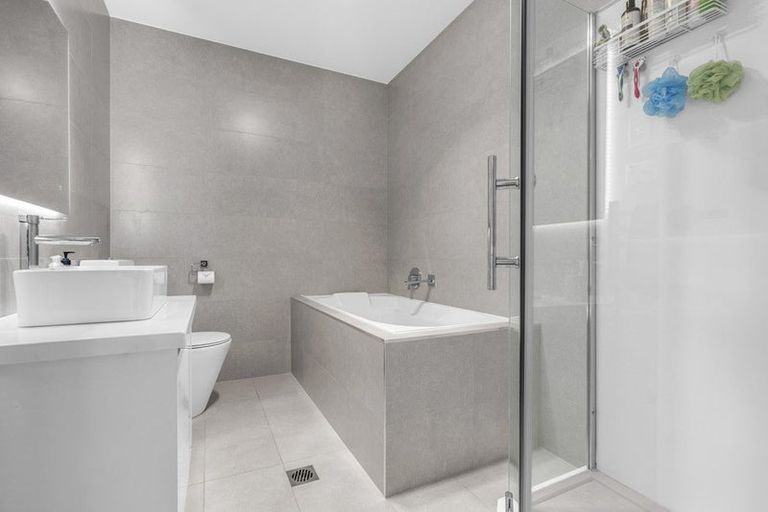 Photo of property in 12 Goodfellow Lane, Flat Bush, Auckland, 2019