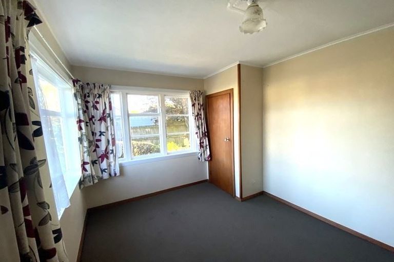 Photo of property in 30 Christian Street, Bryndwr, Christchurch, 8053