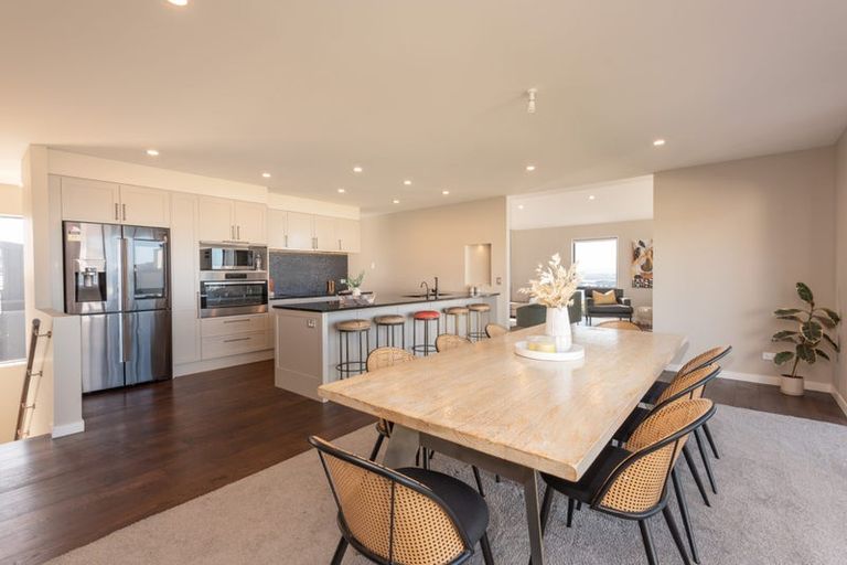 Photo of property in 2 Inverness Lane, Redcliffs, Christchurch, 8081