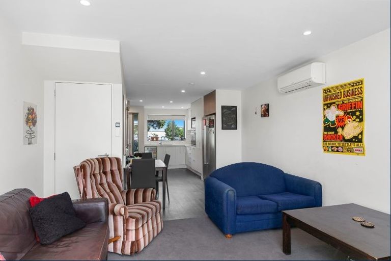 Photo of property in 3/2 Stone Street, Miramar, Wellington, 6022