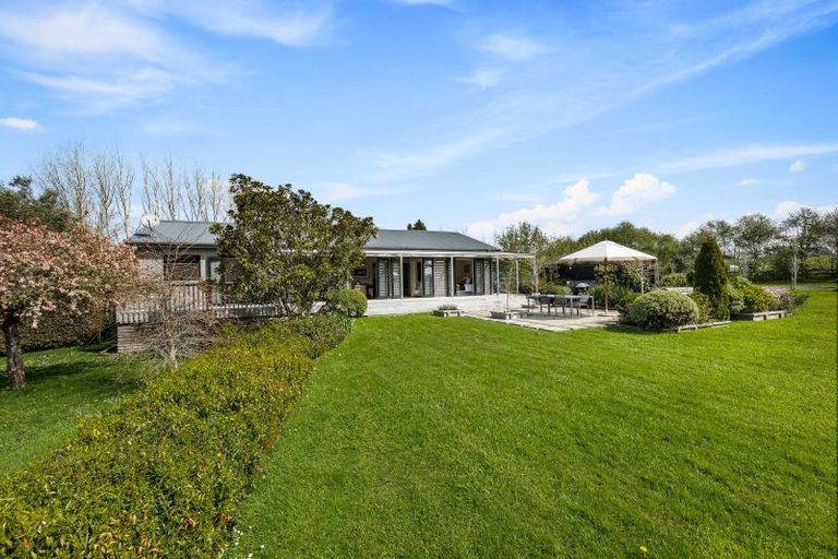 Photo of property in 2 Valley Road, Waitoki, Kaukapakapa, 0871