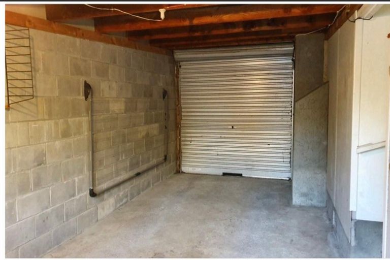 Photo of property in 176 Cambridge Street, Levin, 5510