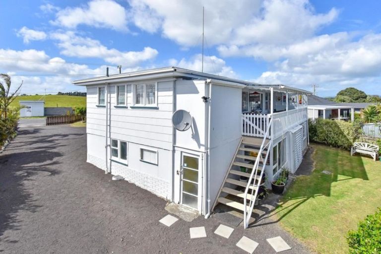 Photo of property in 74 Wharf Road, Clarks Beach, Pukekohe, 2679