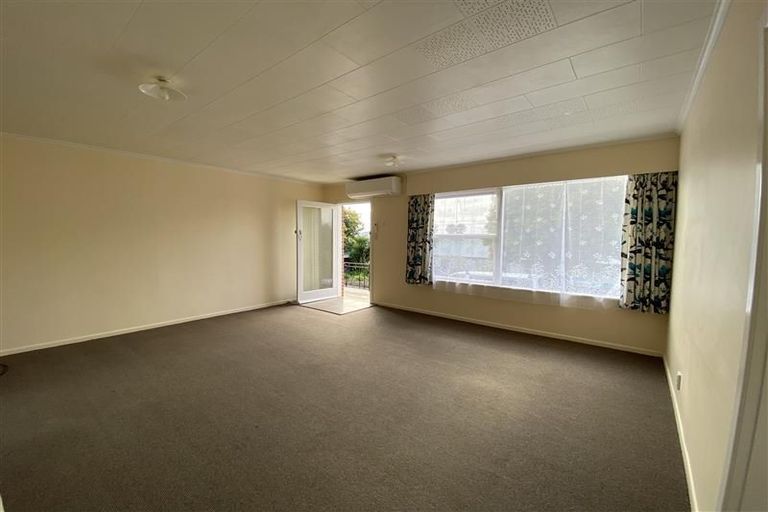Photo of property in 4/63e Owairaka Avenue, Mount Albert, Auckland, 1025