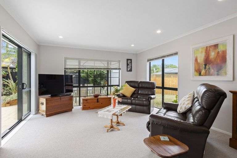 Photo of property in 7 Halstead Place, Huntington Park, Auckland, 2013
