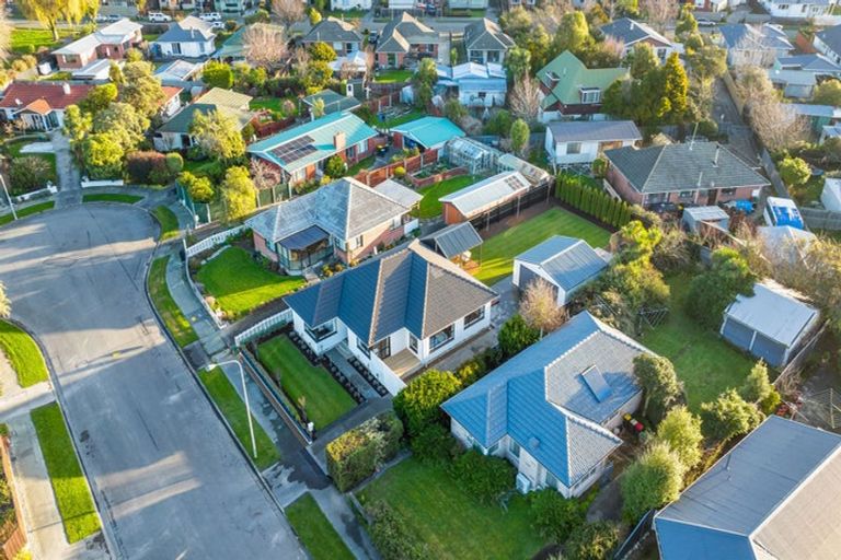 Photo of property in 10 Pahau Place, Cracroft, Christchurch, 8025