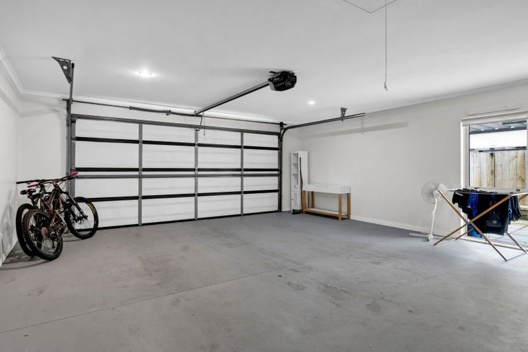 Photo of property in 24 Moulton Street, Moturoa, New Plymouth, 4310