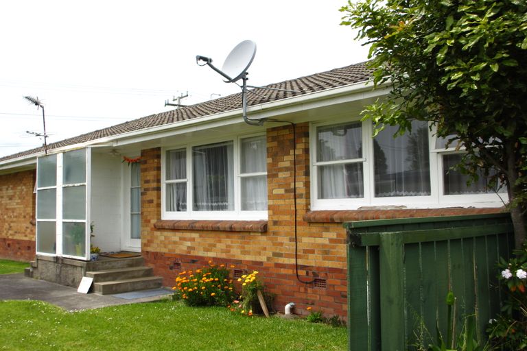 Photo of property in 2/75 Wallace Road, Papatoetoe, Auckland, 2025