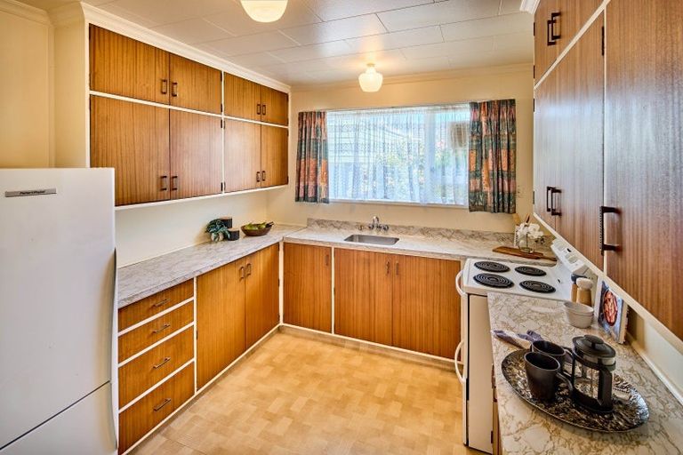 Photo of property in 56 Naenae Road, Naenae, Lower Hutt, 5011