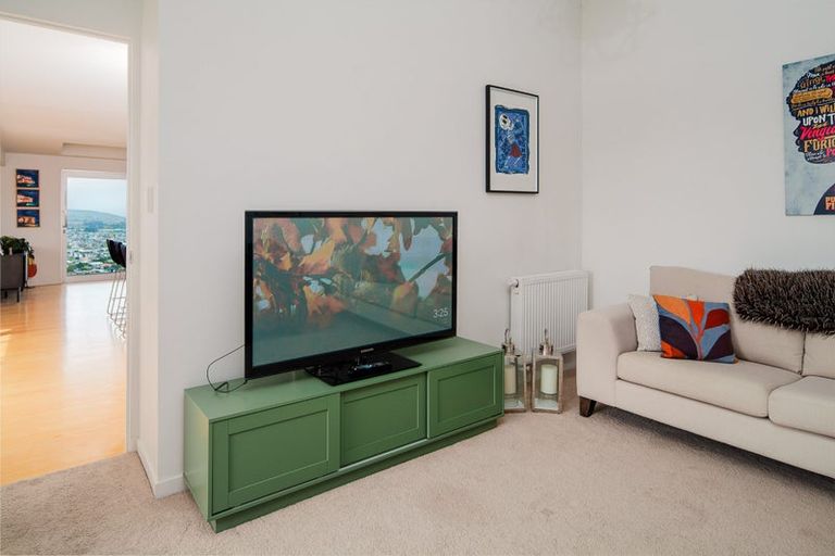 Photo of property in 93 Easther Crescent, Kew, Dunedin, 9012