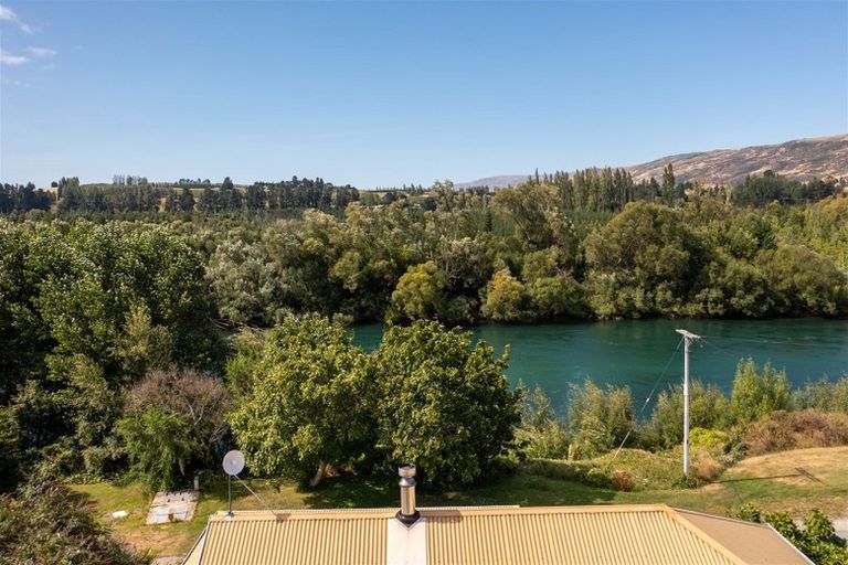 Photo of property in 43 Cheviot Street, Roxburgh, 9500