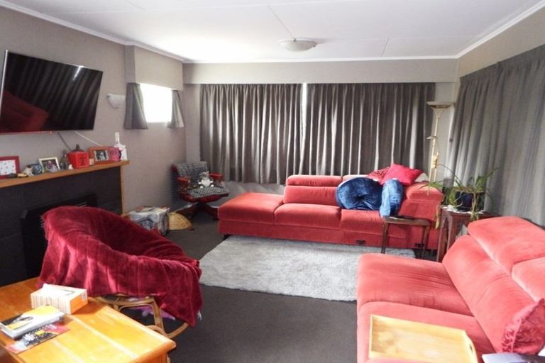 Photo of property in 1 Oaklea Avenue, Marton, 4710