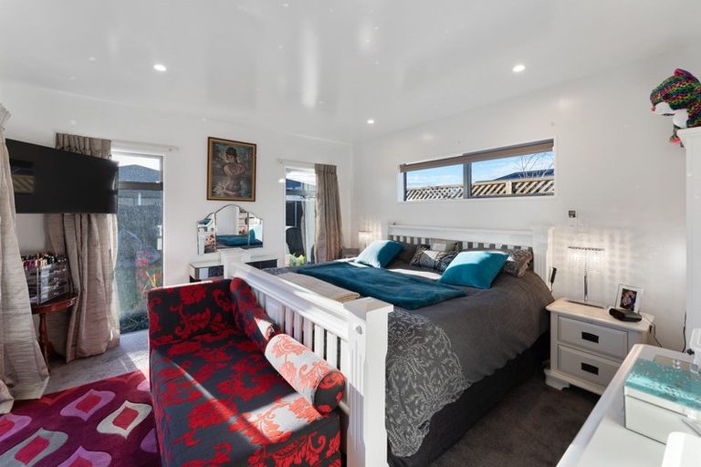 Photo of property in 2 Awarua Road, Pegasus, 7612