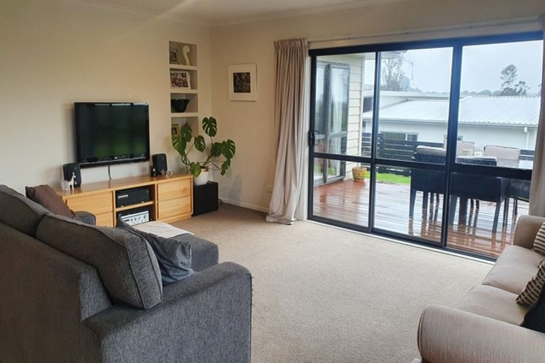 Photo of property in 65 Karamea Street, Whalers Gate, New Plymouth, 4310