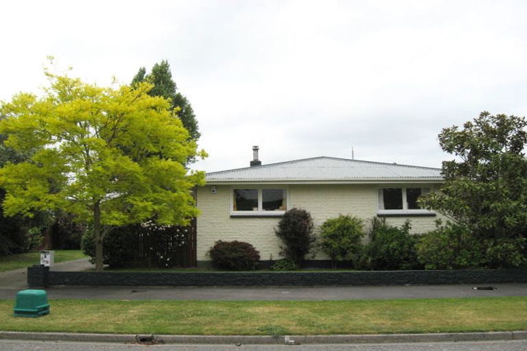Photo of property in 4 Birkenhead Street, Avonhead, Christchurch, 8042