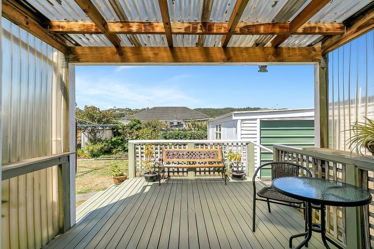 Photo of property in 5 Courtenay Road, Heretaunga, Upper Hutt, 5018