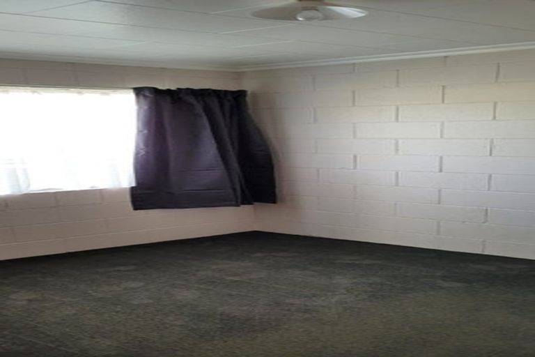 Photo of property in 24 Maire Street, Inglewood, 4330