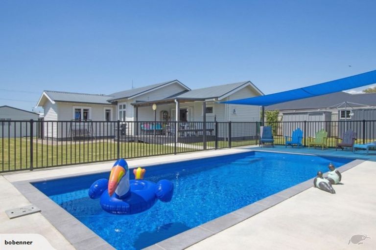 Photo of property in 16 Park Road, Katikati, 3129