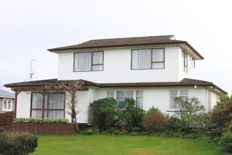 Photo of property in 27 Galway Avenue, Hokowhitu, Palmerston North, 4410