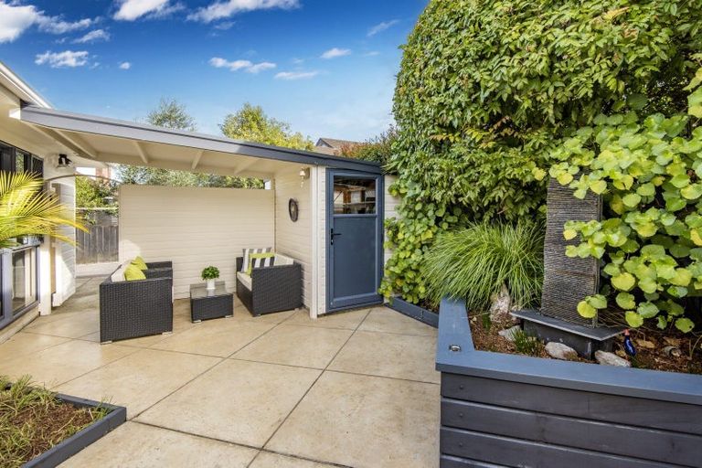 Photo of property in 24 Niccol Avenue, Narrow Neck, Auckland, 0624