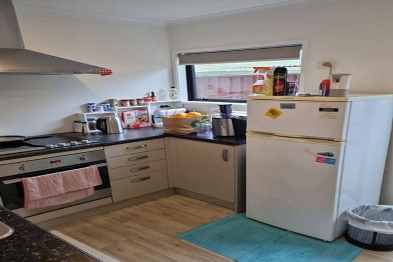 Photo of property in 20 Durham Street, Te Atatu Peninsula, Auckland, 0610