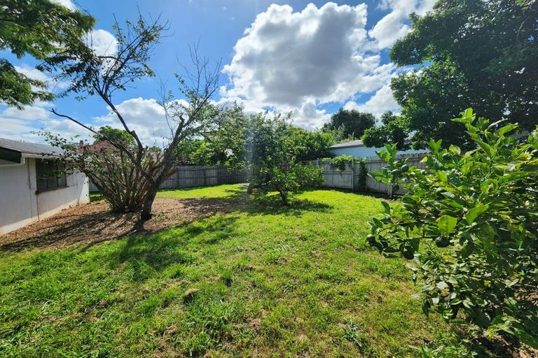 Photo of property in 4 Camp Road, Mount Wellington, Auckland, 1062