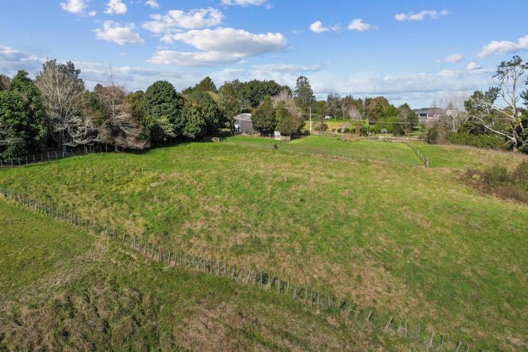 Photo of property in 112a Mcrobbie Road, Kingseat, Papakura, 2580