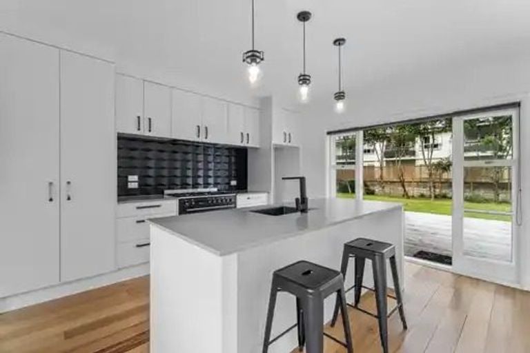 Photo of property in 215 River Road, Claudelands, Hamilton, 3214