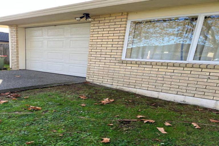 Photo of property in 1 Borris Close, East Tamaki, Auckland, 2016