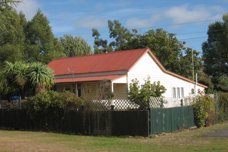 Photo of property in 24 Edward Street, Waimate, 7924