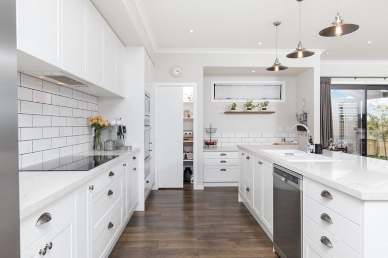 Photo of property in 10 Flynn Road, Pukekohe, 2120