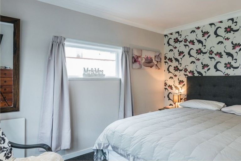 Photo of property in 9 Aorangi Road, Paraparaumu, 5032