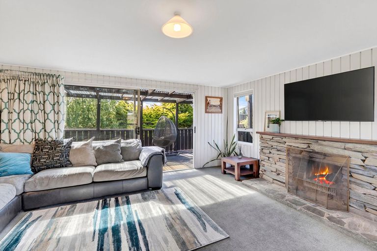Photo of property in 32a Hunter Crescent, Wanaka, 9305