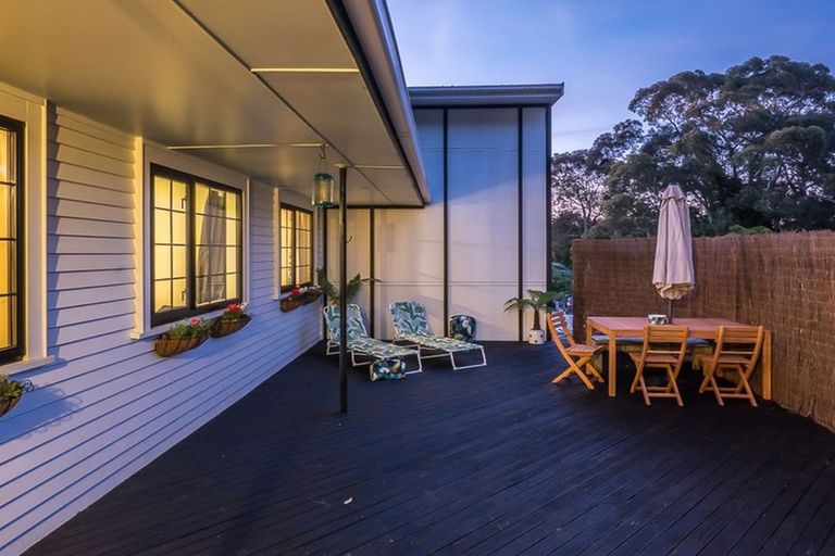 Photo of property in 178 Main Road South, Raumati South, Paraparaumu, 5032