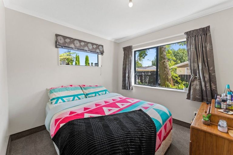 Photo of property in 33 Memphis Grove, Totara Park, Upper Hutt, 5018